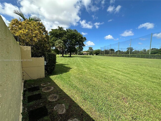 Building Photo - 3730 Alcantara Ave