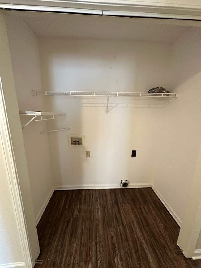 Building Photo - 3 Bedroom, 2 Full Baths in Horn Lake, Wellington Square Subdivision