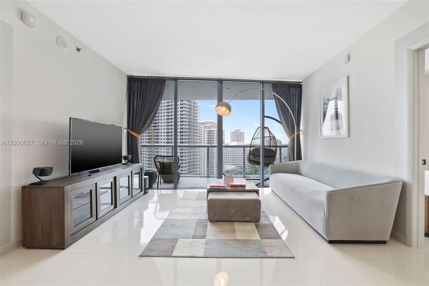 Building Photo - 465 Brickell Ave
