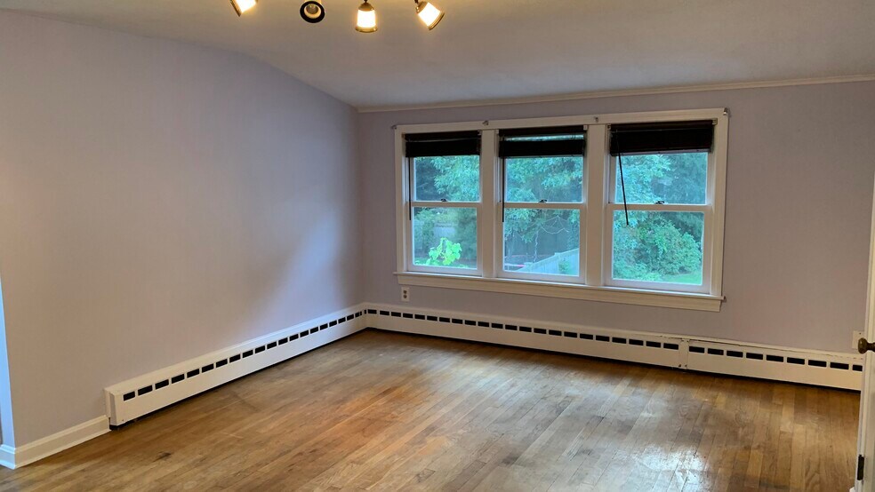 Large picture window - take in the natural beauty that surrounds you - 58 Oakwood Dr