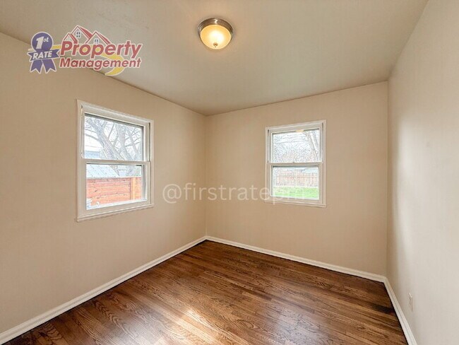 Building Photo - 421 N Archer St