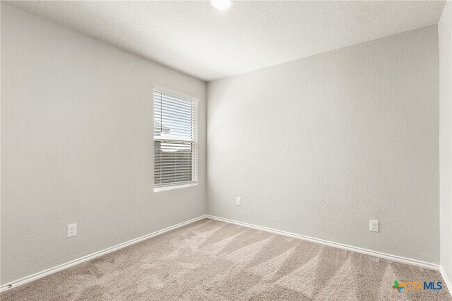 Building Photo - 2844 Rosefinch