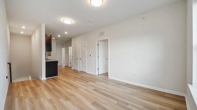 Building Photo - 5608 Bucknell Rd