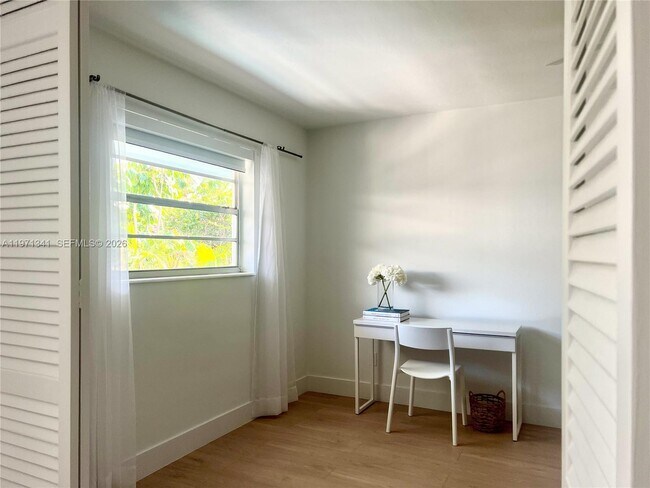 Building Photo - 195 Sunrise Dr