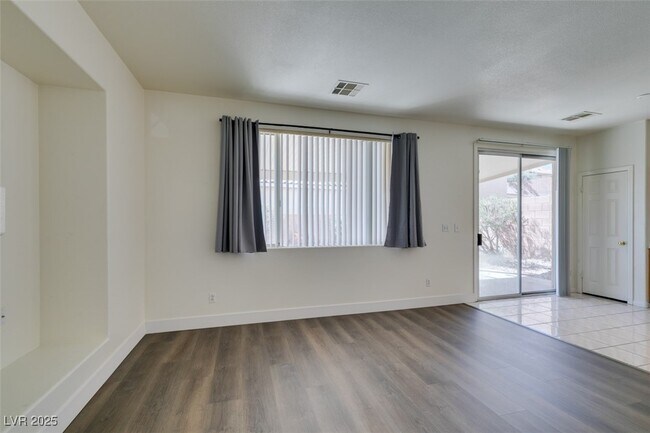 Building Photo - 10901 Napa Ridge Dr
