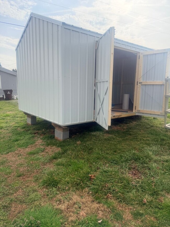 Building Photo - Cypress Break Mobile Home Rental Available Now