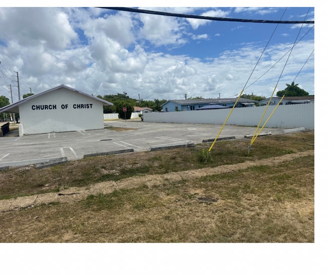 Building Photo - 18301 SW 107th Ave
