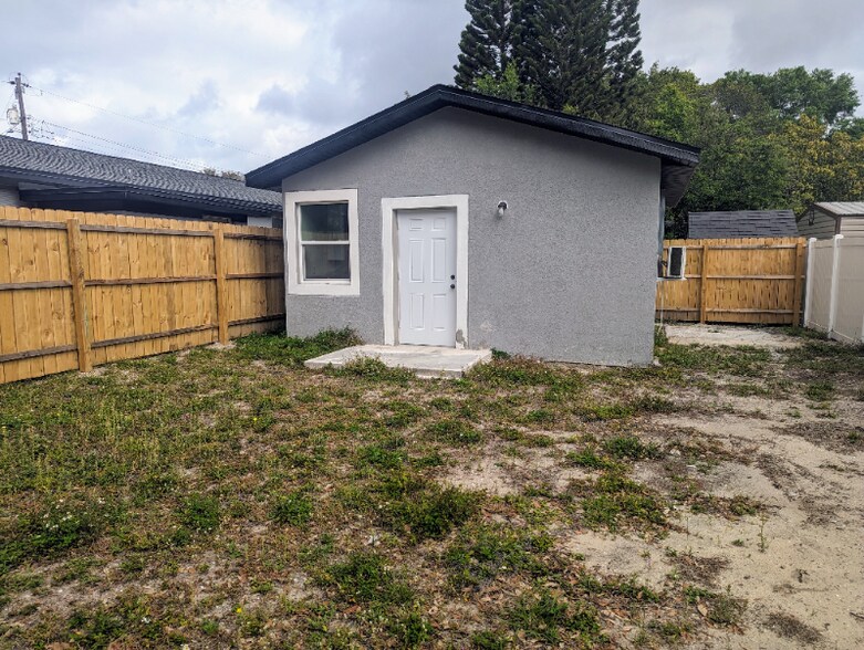 Building Photo - 4401 Atwood Dr