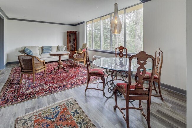 Building Photo - 2637 Peachtree Rd NE