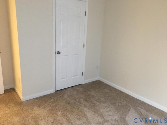 Building Photo - 2808 Queensland Dr