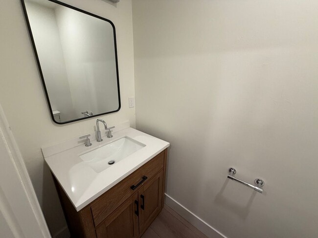 Building Photo - 435 Pine Meadows Dr