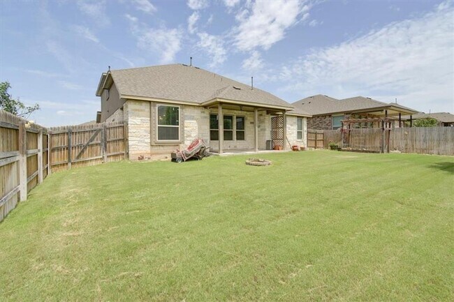 Building Photo - 1910 Texoma Dr