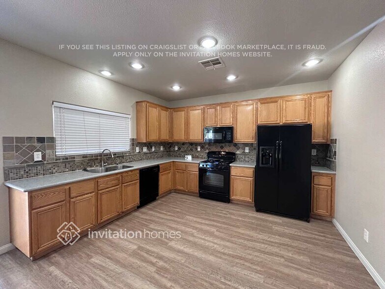 Building Photo - 6116 N Talbot Springs Ct