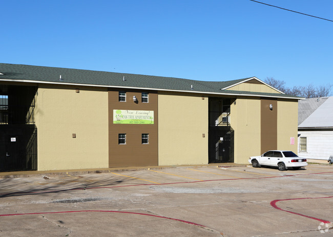 Building Photo - Oak Tree Apartments