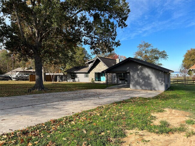 Building Photo - 146 Amelia Ln
