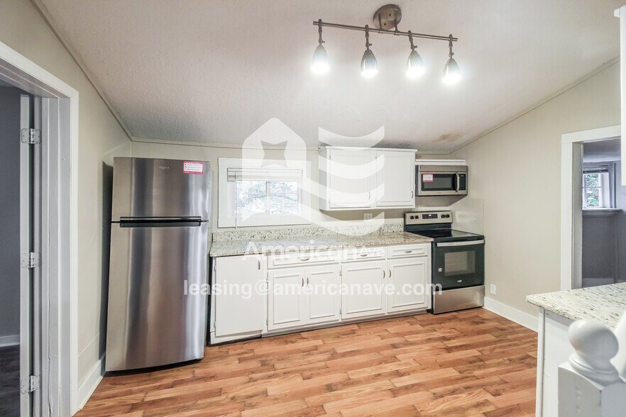 Building Photo - 5739 Springhill Ave