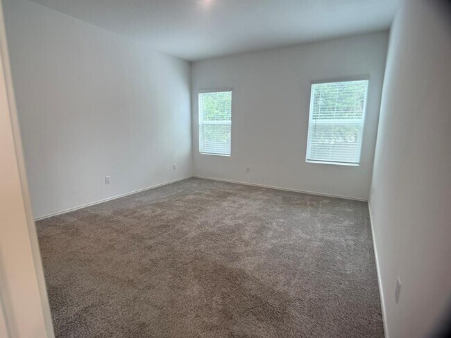 Building Photo - 153 Cherry Ridge Rd