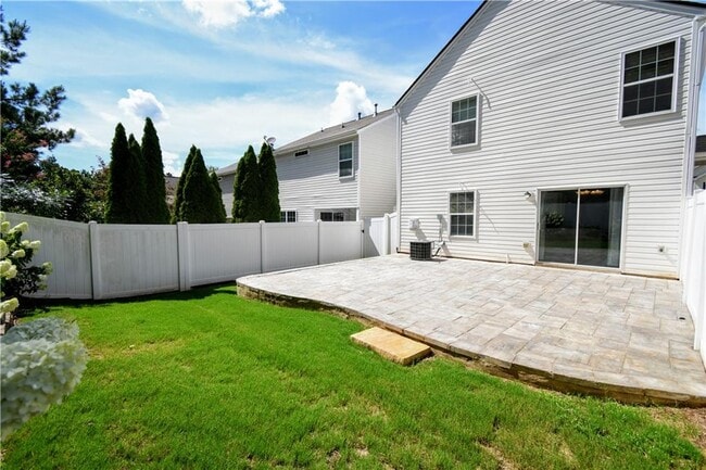 Building Photo - 6215 Smoke Ridge Ln