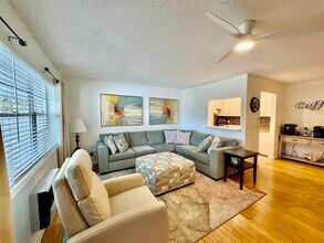 Building Photo - 335 Durham Cir