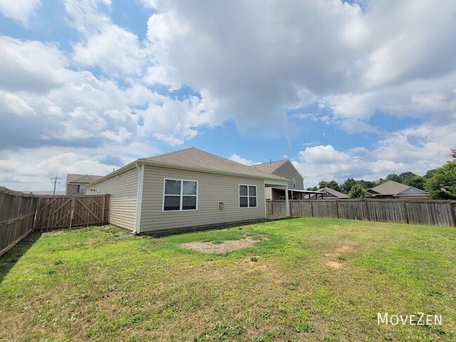 Building Photo - 22 Crestwood Pnes Trl
