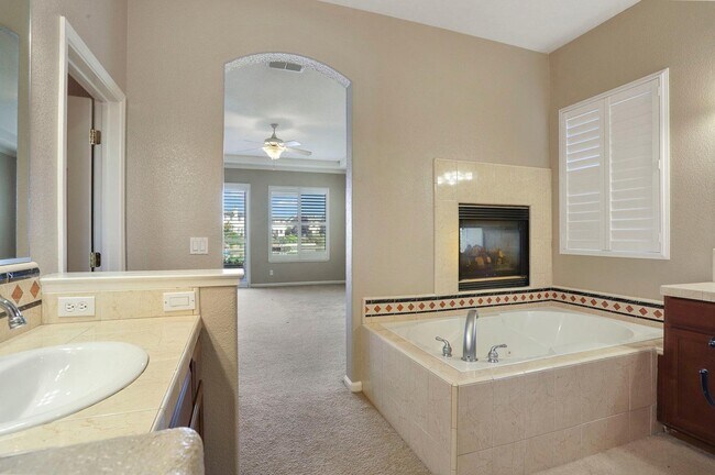 Building Photo - 4107 Spyglass Dr