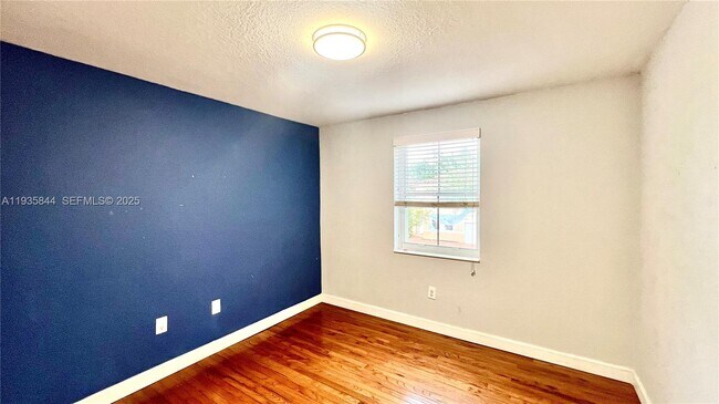 Building Photo - 17014 SW 39th St