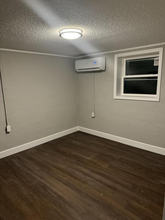 Building Photo - 1645 Blythe Ave SE