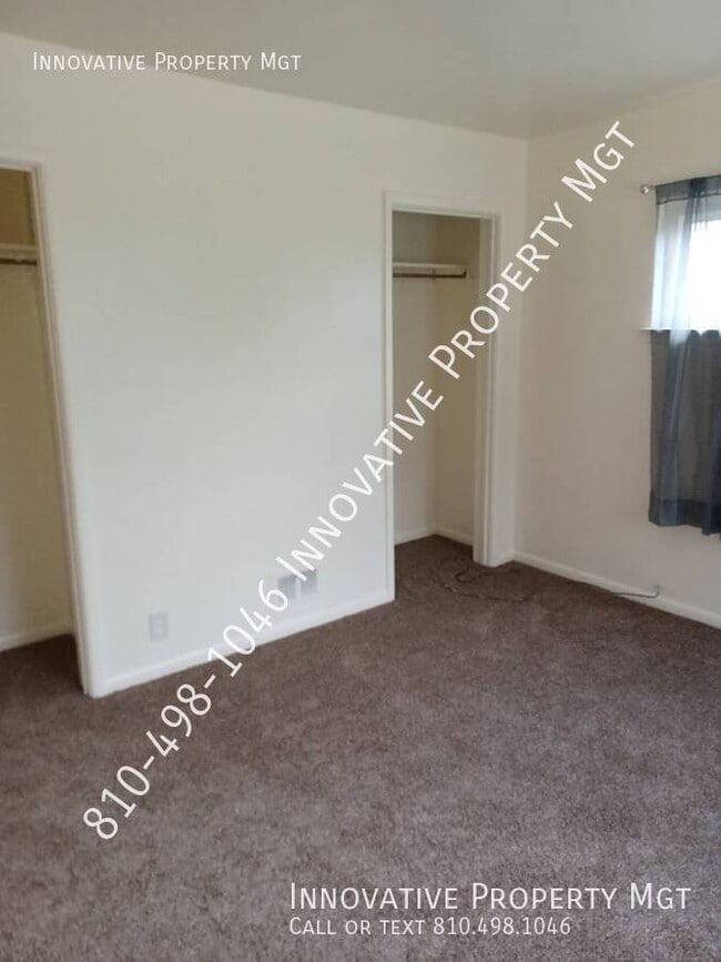 Building Photo - 3087 Hatherly Ave