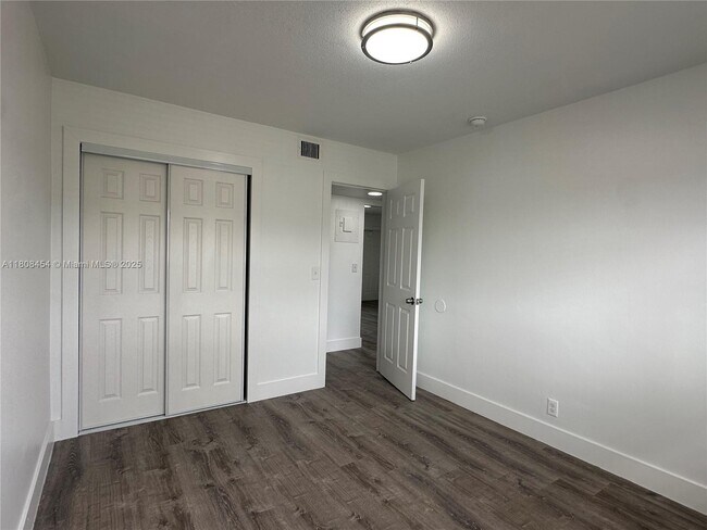 Building Photo - 2401 NW 9th Ave