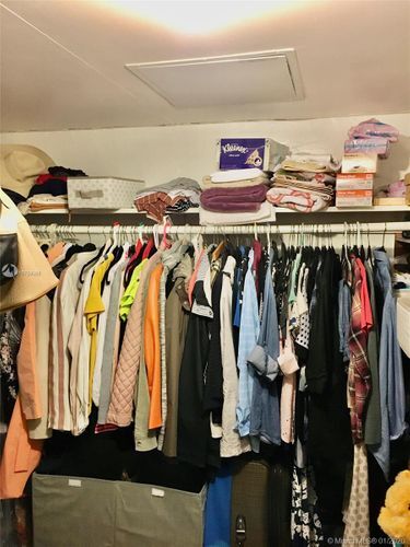 Building Photo - 900 6th St