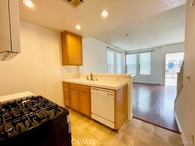 Building Photo - 15447 Pomona Rincon Rd
