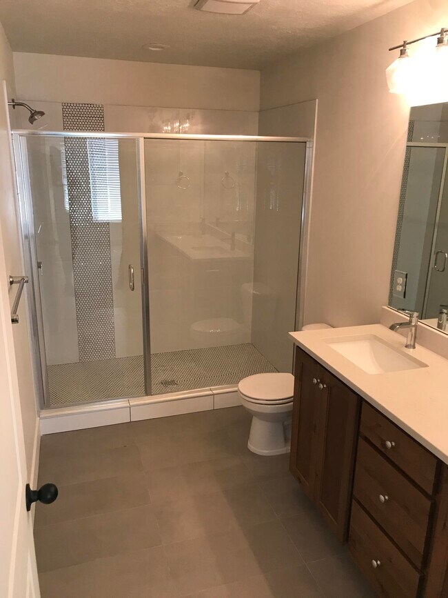 Building Photo - 2971 S Richmond St