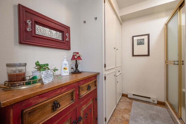 Building Photo - 47 Valle Grande Trail N