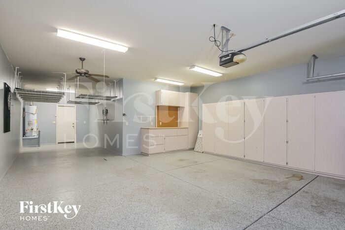 Building Photo - 10588 E Oakbrook St