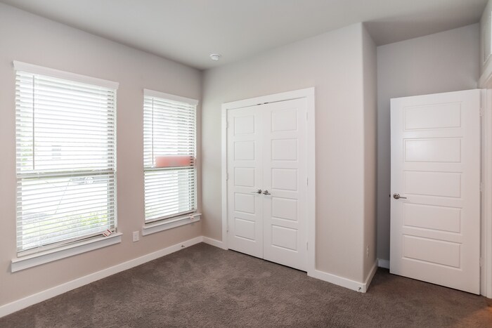 Building Photo - 10624 Tonkala Dr