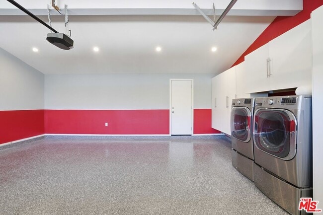 Building Photo - 6646 Franrivers Ave