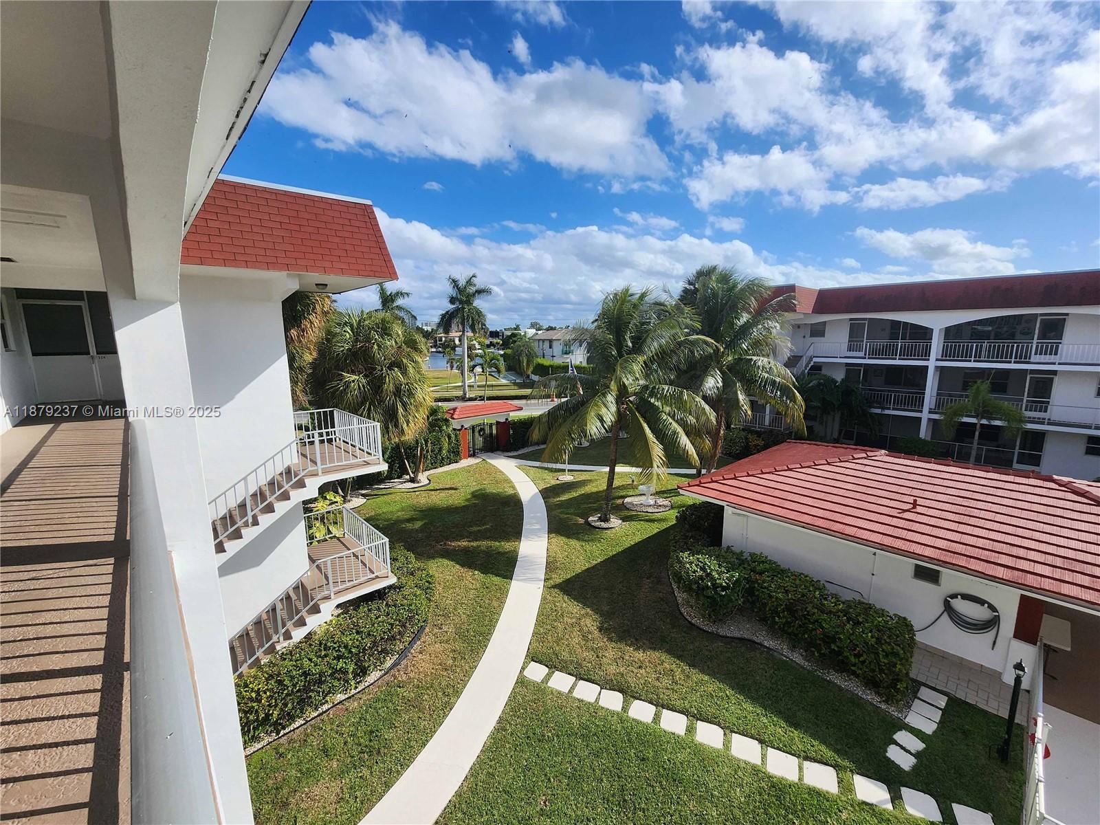 Building Photo - 580 Egret Dr