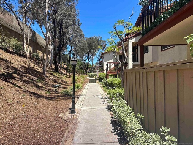 Building Photo - 4050 Rosenda Ct