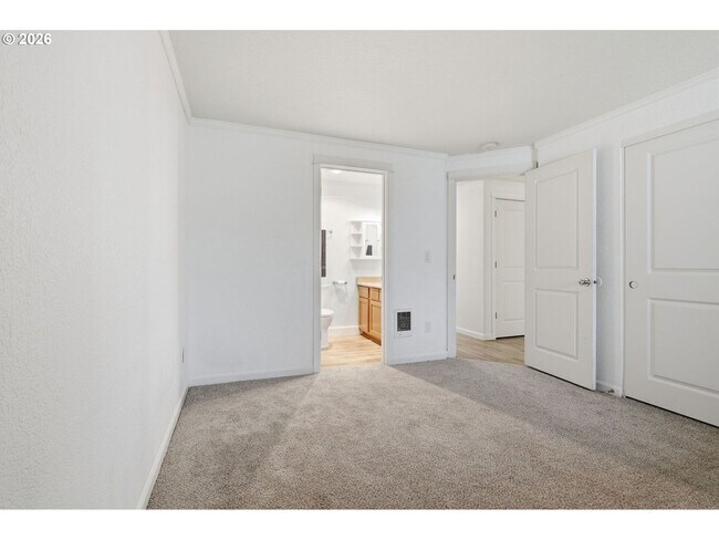 Building Photo - 510 SE 157th Ave