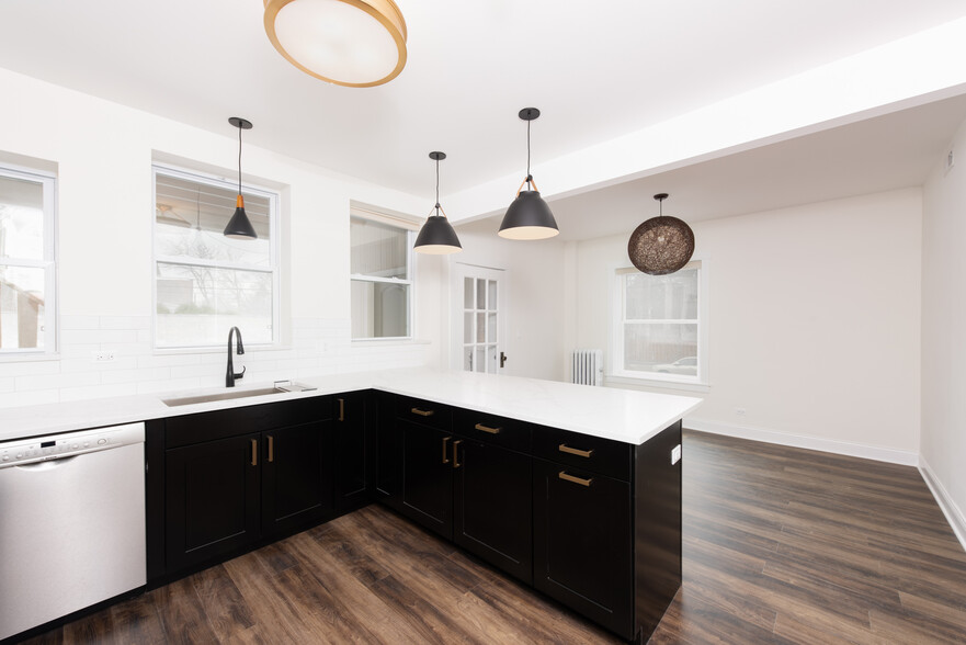 Room for dining table or play space - 1044 Asbury Ave