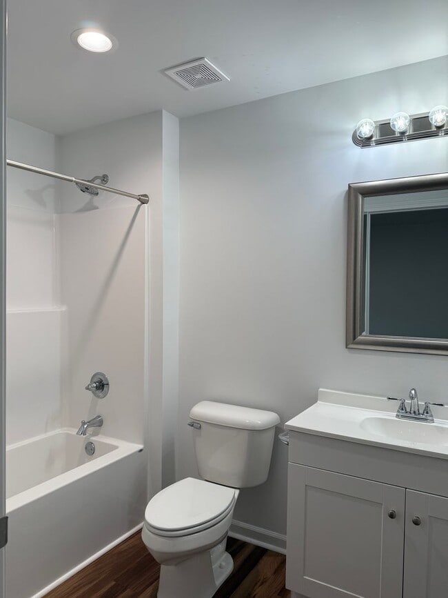 Building Photo - 215 Charleston Dr