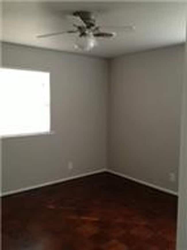 Building Photo - Great 3 bedroom, 1 bath home