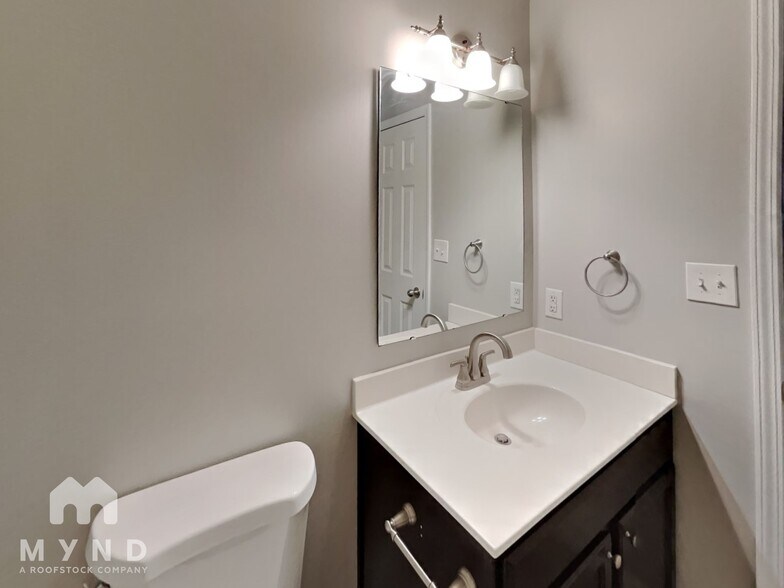 Building Photo - 1511 Danielle Rd