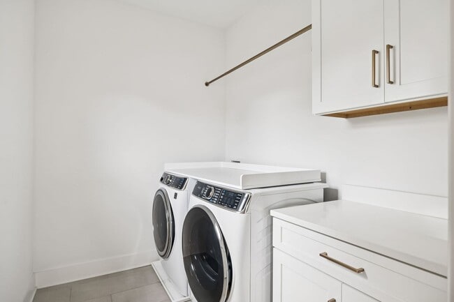 Building Photo - Great East Nashville house-close to 5 Points and Shelby Park