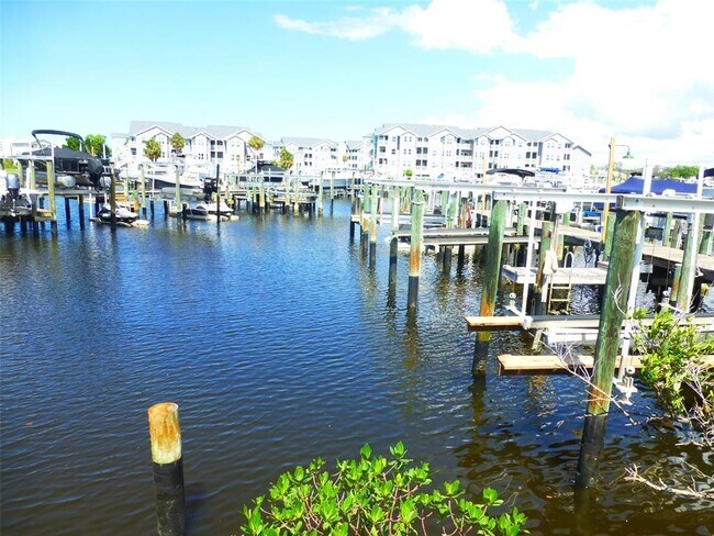 Building Photo - 5557 Sea Forest Dr