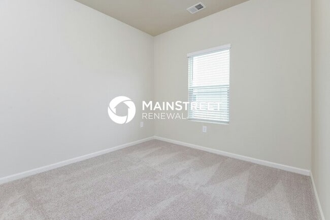 Building Photo - 3 Bedroom Pet-Friendly Home in Springville...