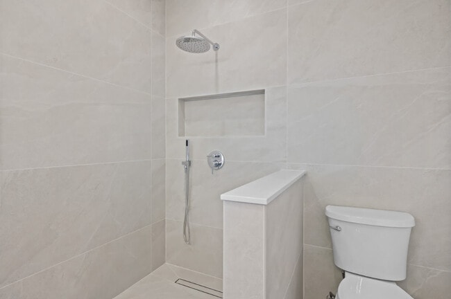 Building Photo - 2201 N 74th Ct