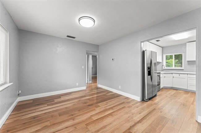 Building Photo - 2503 Highlawn Ave