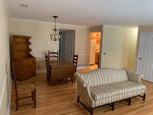 Building Photo - 147 E 3rd St