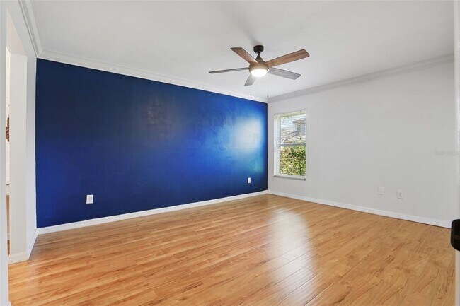 Building Photo - 449 Meadowood Blvd